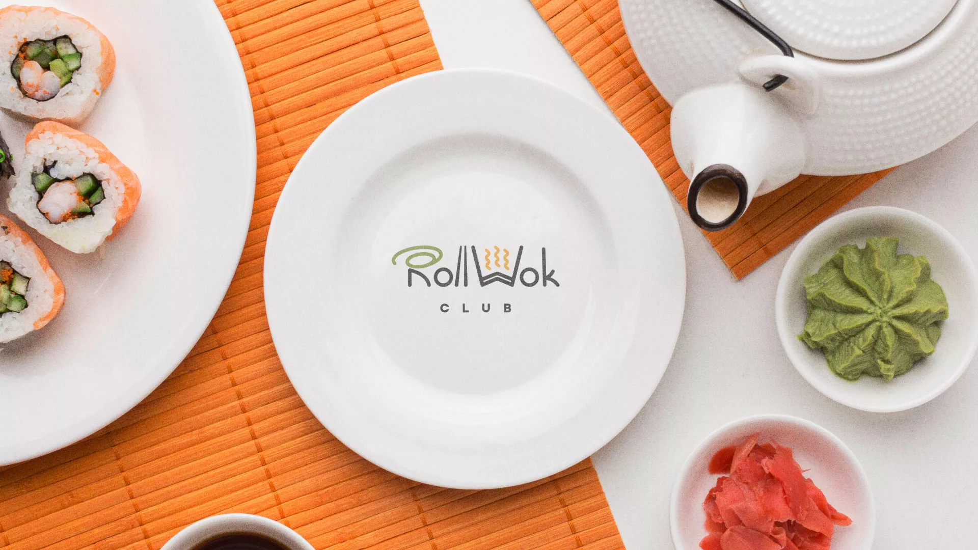 Разработка логотипа и фирменного стиля суши-бара «Roll Wok Club» в Белово
